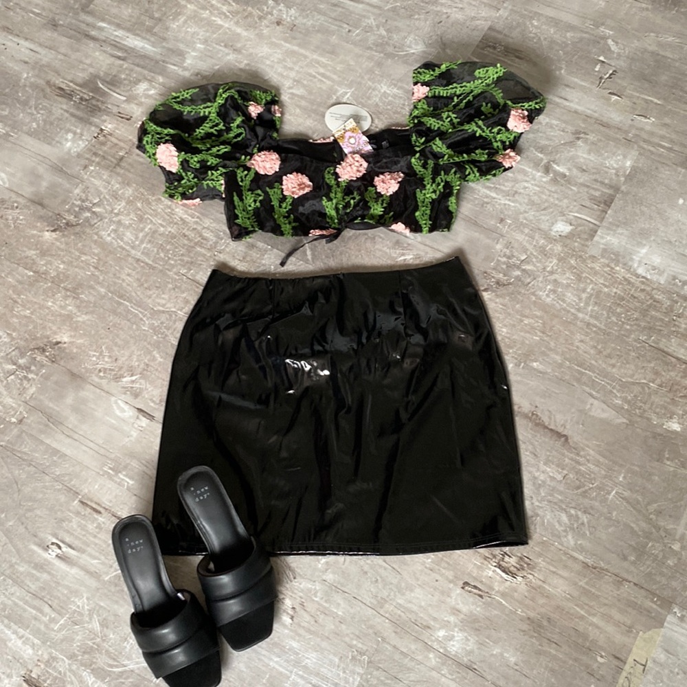 Shiny skirt